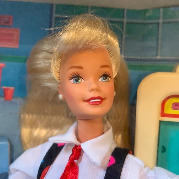 Teacher Barbie Doll & Kids Gift Set 1995 Mattel 13914 Rare 1st Ed. No Underwear - Picture 3 of 12